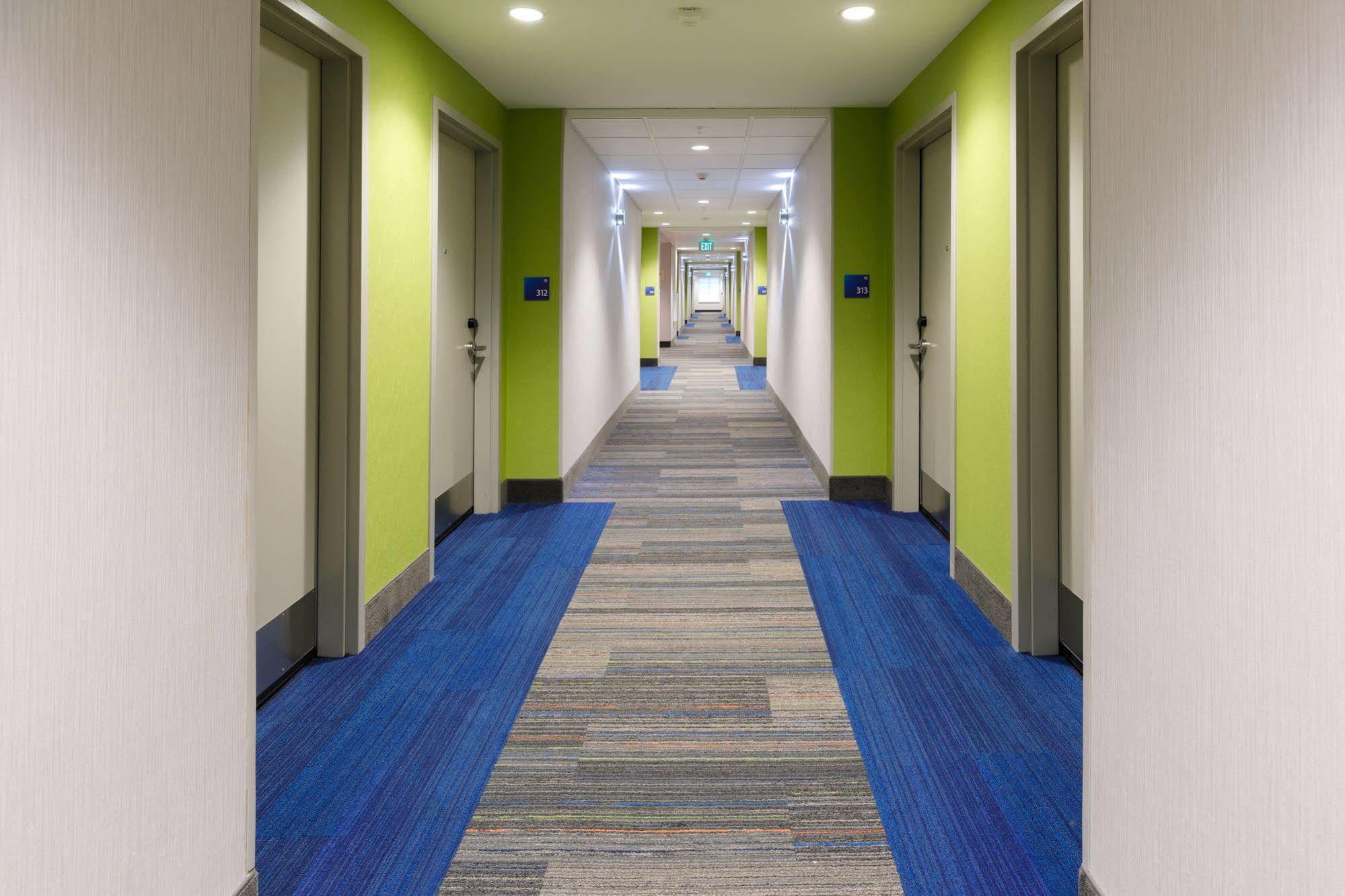 Holiday Inn Express & Suites - Sturbridge By Ihg Dış mekan fotoğraf