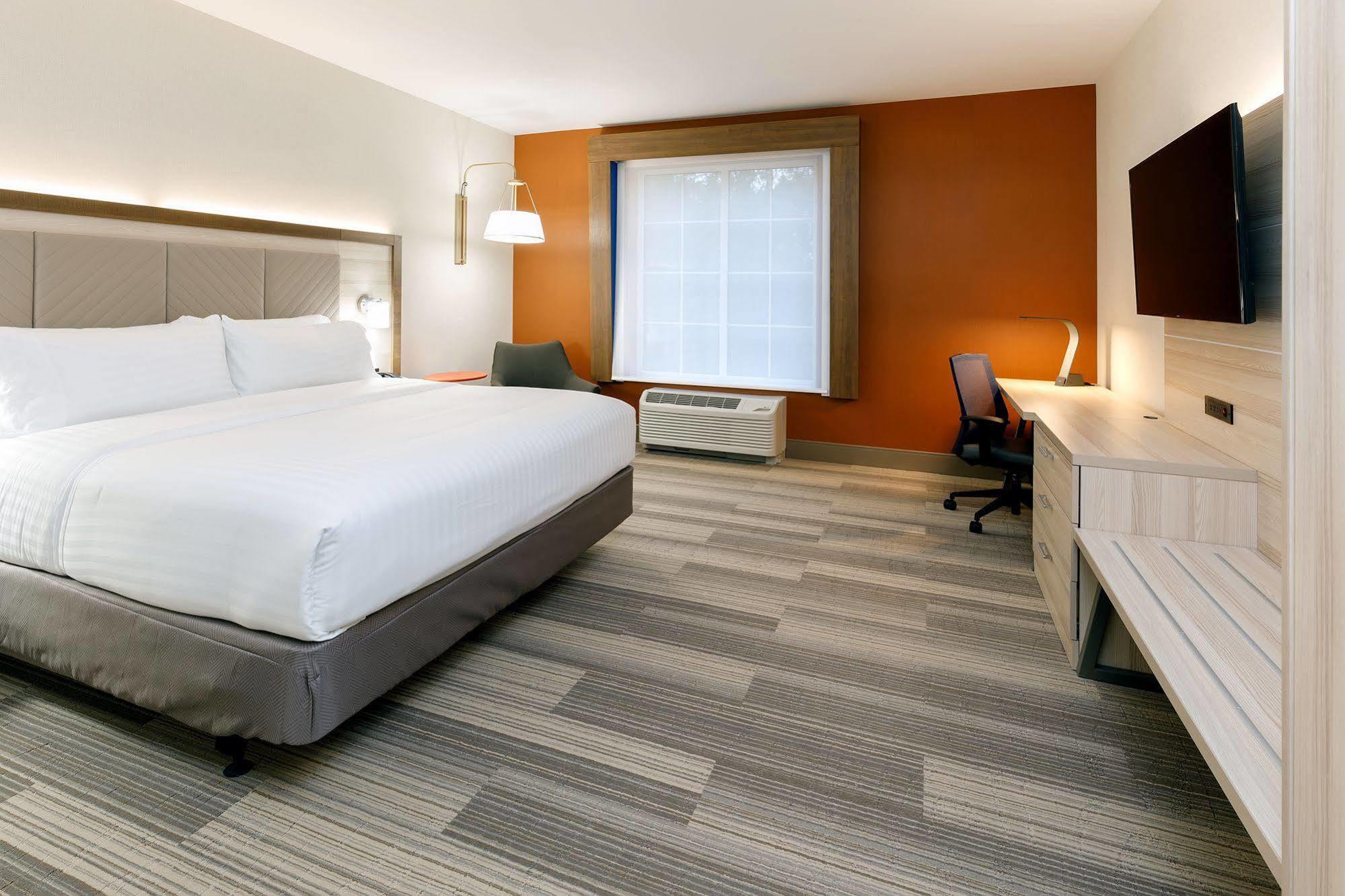 Holiday Inn Express & Suites - Sturbridge By Ihg Dış mekan fotoğraf