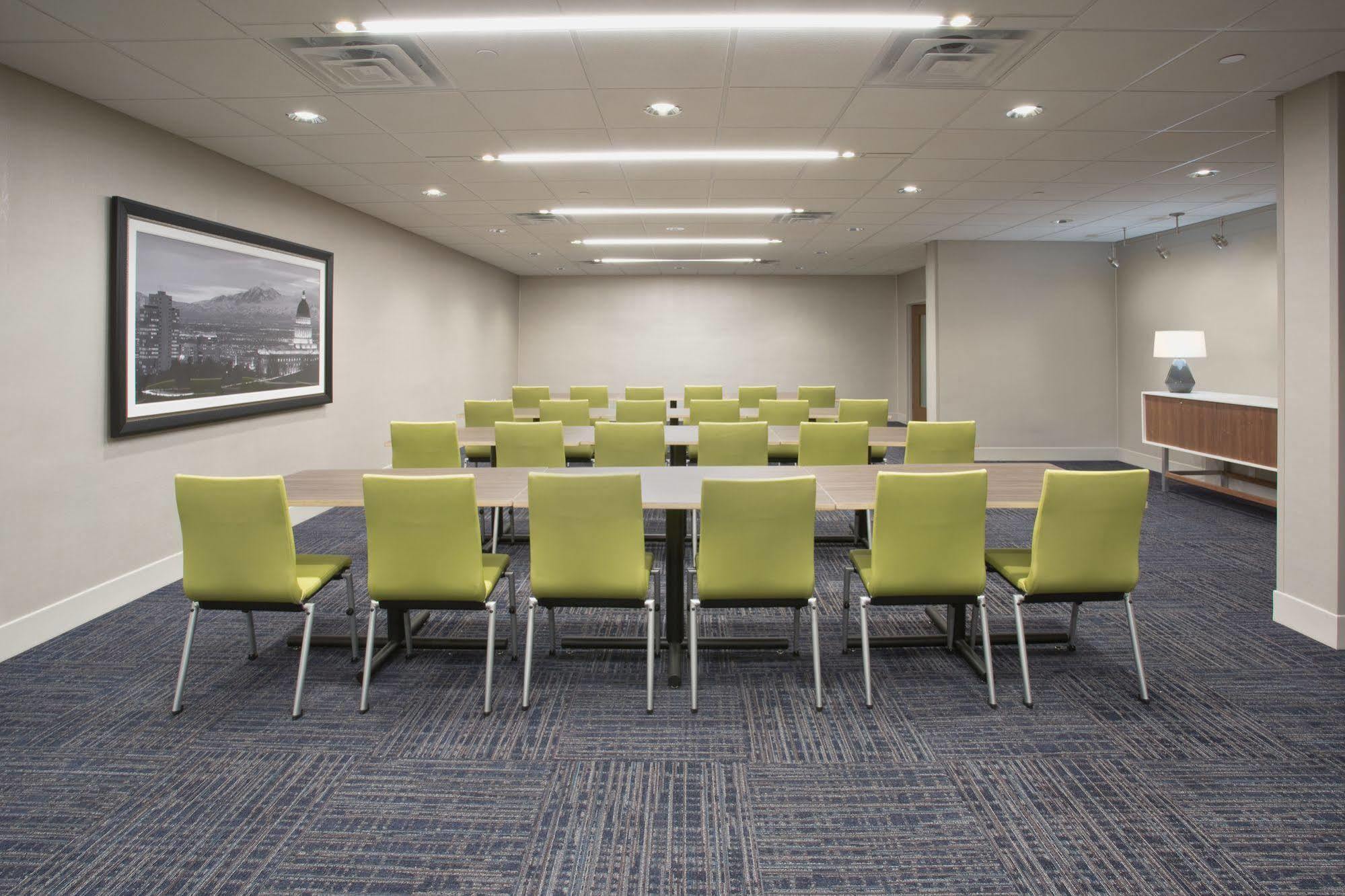 Holiday Inn Express & Suites - Sturbridge By Ihg Dış mekan fotoğraf