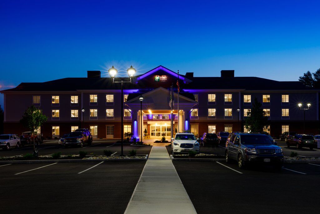 Holiday Inn Express & Suites - Sturbridge By Ihg Dış mekan fotoğraf